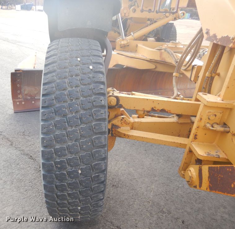 image for item DP3667 2003 Caterpillar 140H  motor grader