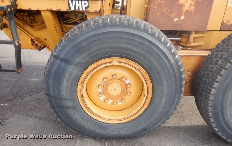 image for item DP3667 2003 Caterpillar 140H  motor grader