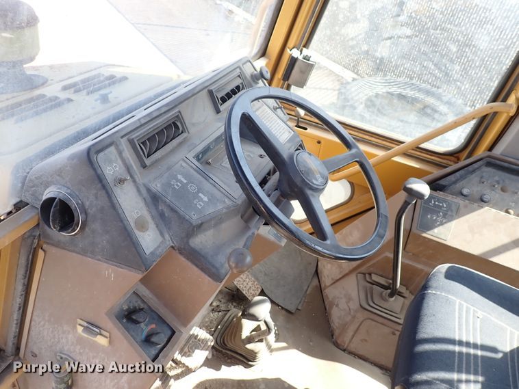image for item DS7012 1991 Caterpillar 416  backhoe