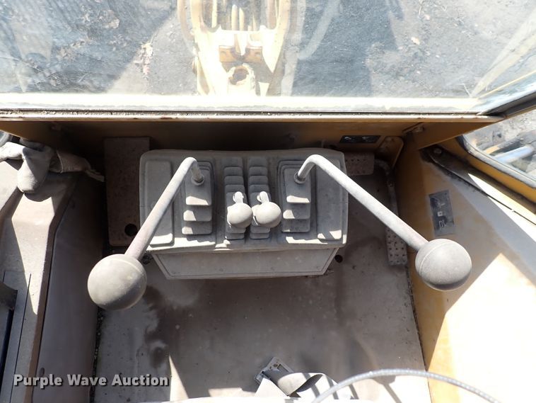 image for item DS7012 1991 Caterpillar 416  backhoe