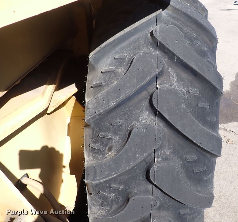 image for item DS7012 1991 Caterpillar 416  backhoe