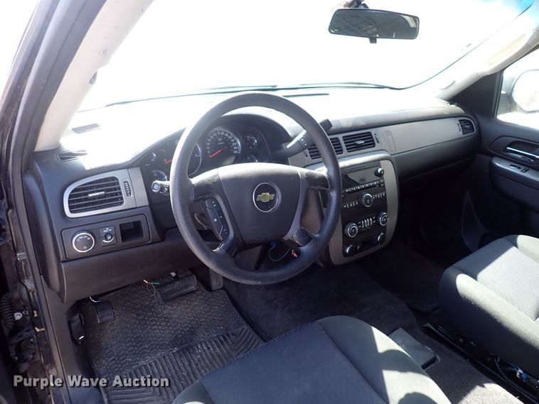 image for item DS7024 2012 Chevrolet Tahoe Police  SUV