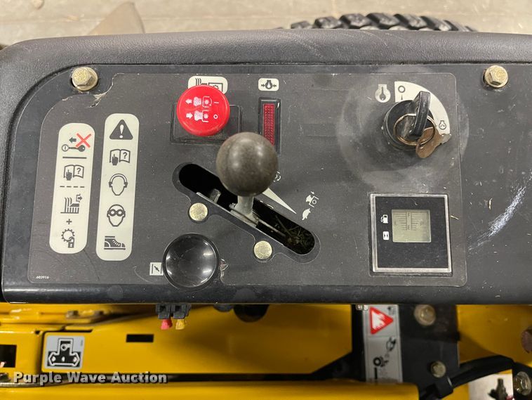 image for item FV9251 2015 Hustler 934349  ZTR lawn mower