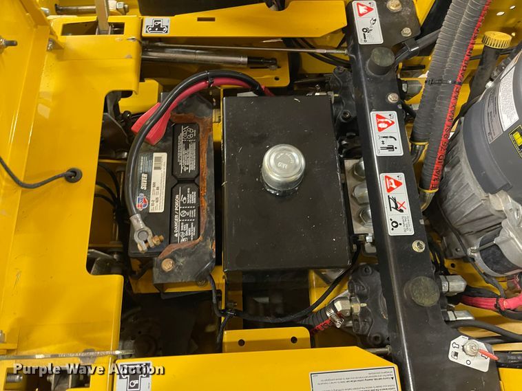 image for item FV9251 2015 Hustler 934349  ZTR lawn mower