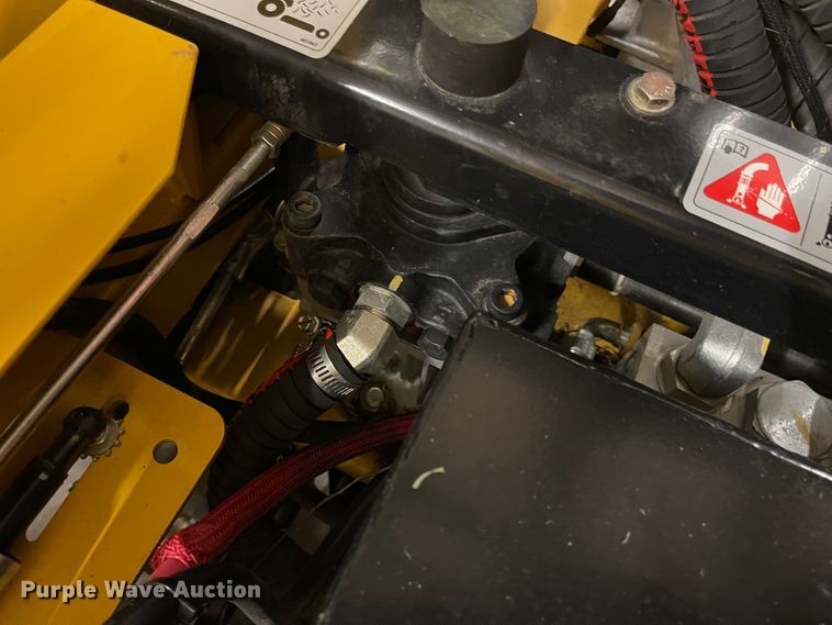 image for item FV9251 2015 Hustler 934349  ZTR lawn mower