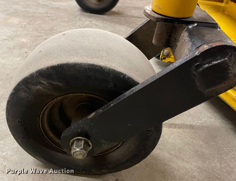 image for item FV9251 2015 Hustler 934349  ZTR lawn mower