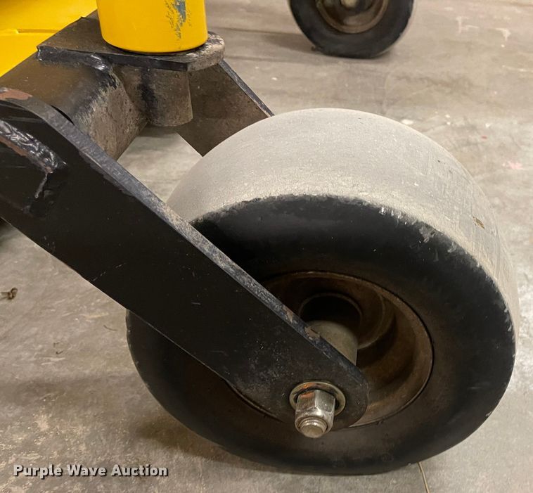 image for item FV9251 2015 Hustler 934349  ZTR lawn mower