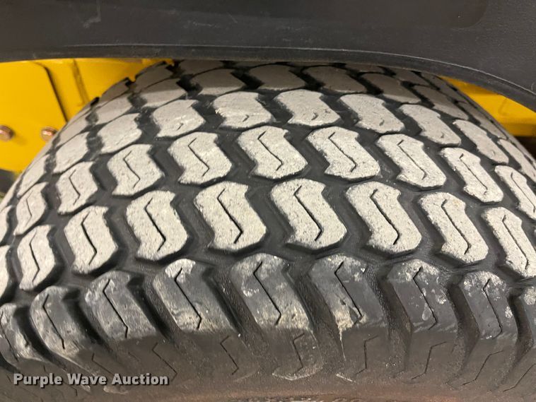 image for item FV9251 2015 Hustler 934349  ZTR lawn mower