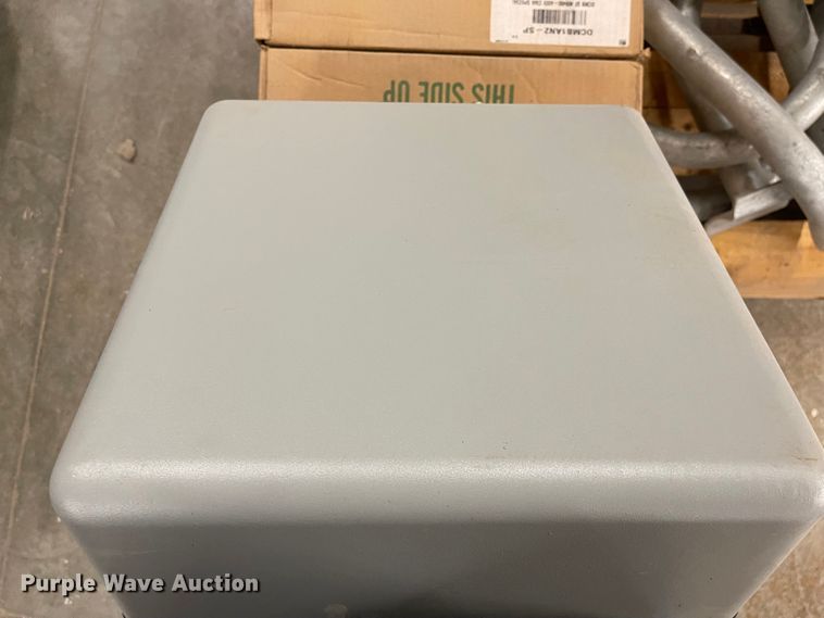 image for item FV9252 (6) light fixtures