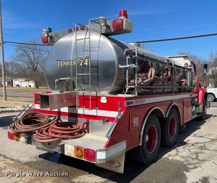 image for item FV9256 1994 Ford LNT9000  pumper fire truck