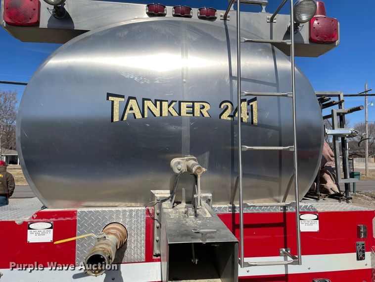 image for item FV9256 1994 Ford LNT9000  pumper fire truck