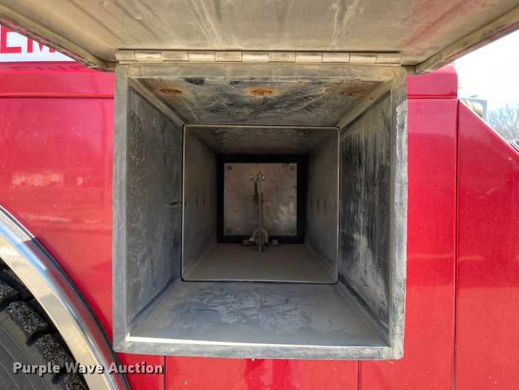 image for item FV9256 1994 Ford LNT9000  pumper fire truck