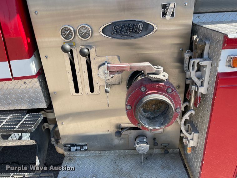 image for item FV9256 1994 Ford LNT9000  pumper fire truck