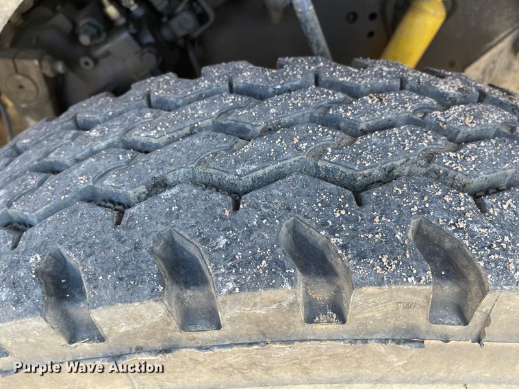 image for item FV9256 1994 Ford LNT9000  pumper fire truck