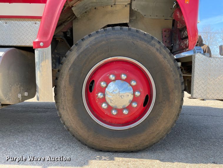 image for item FV9256 1994 Ford LNT9000  pumper fire truck