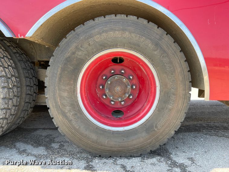 image for item FV9256 1994 Ford LNT9000  pumper fire truck