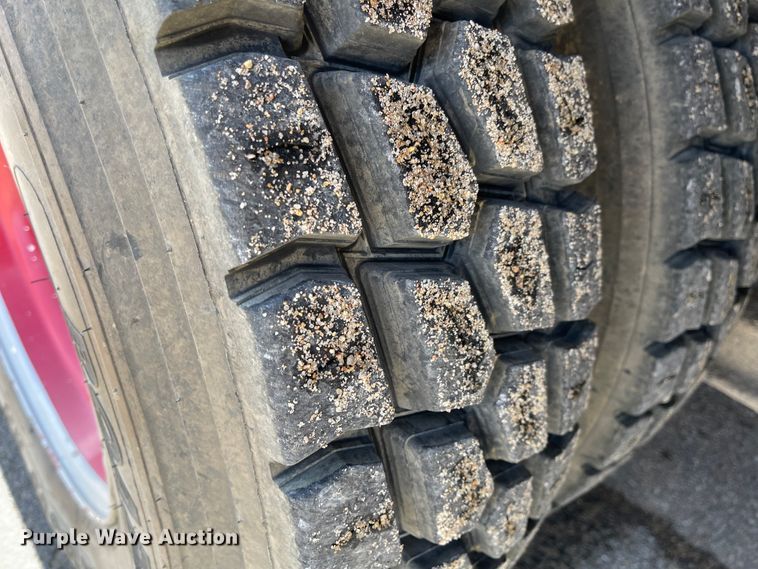 image for item FV9256 1994 Ford LNT9000  pumper fire truck