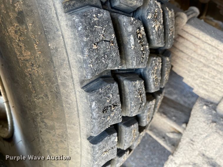 image for item FV9256 1994 Ford LNT9000  pumper fire truck