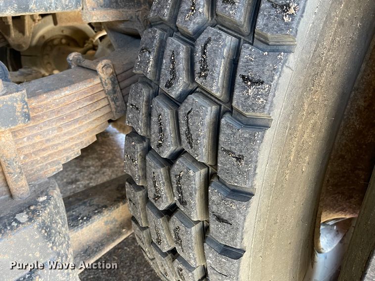 image for item FV9256 1994 Ford LNT9000  pumper fire truck