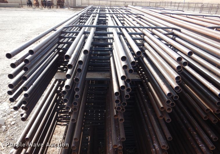 image for item IE9725 (60) continuous fence panels