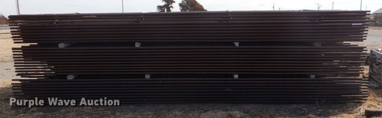 image for item IE9726 (60) continuous fence panels