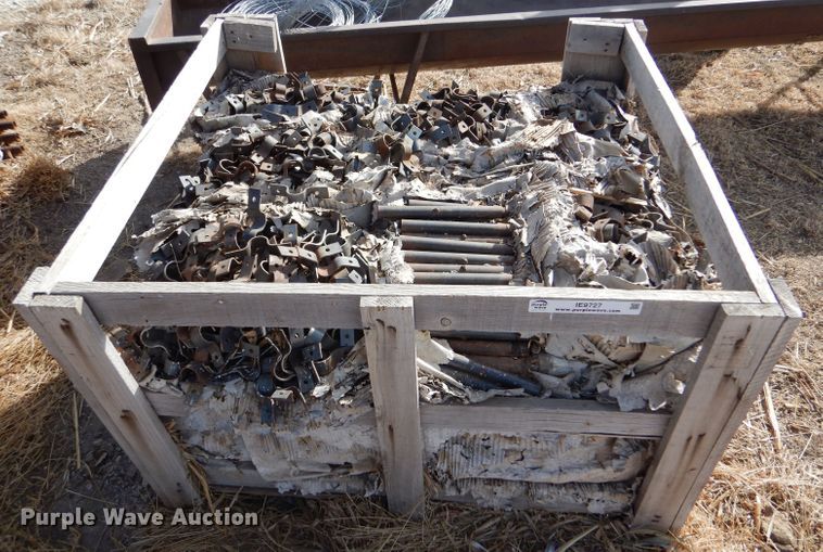 image for item IE9727 Continuous fence clips and splicer pipes