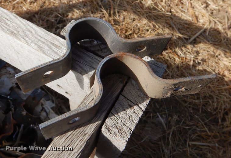 image for item IE9727 Continuous fence clips and splicer pipes