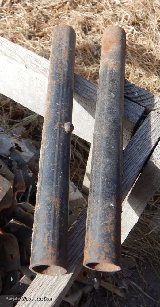 image for item IE9727 Continuous fence clips and splicer pipes