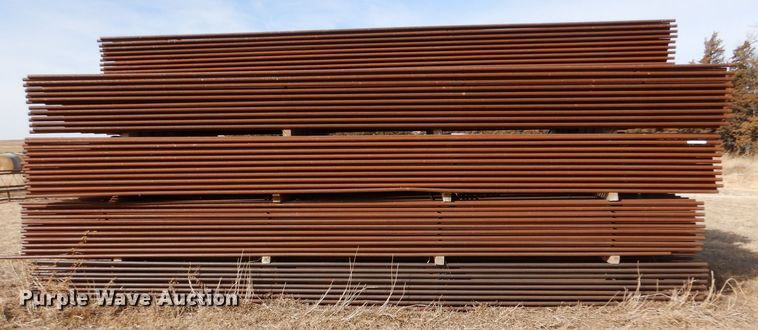 image for item IE9728 (80) continuous fence panels