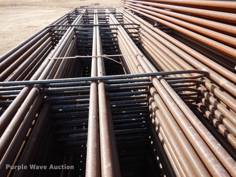 image for item IE9728 (80) continuous fence panels