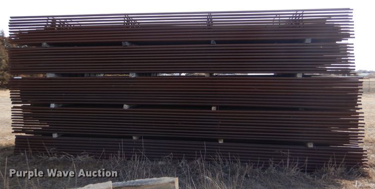 image for item IE9729 (100) continuous fence panels