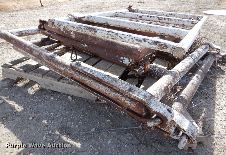 image for item IE9730 Livestock equip