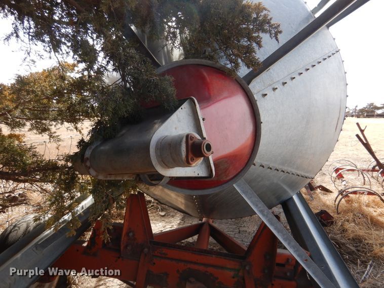 image for item IE9733 Grain bin