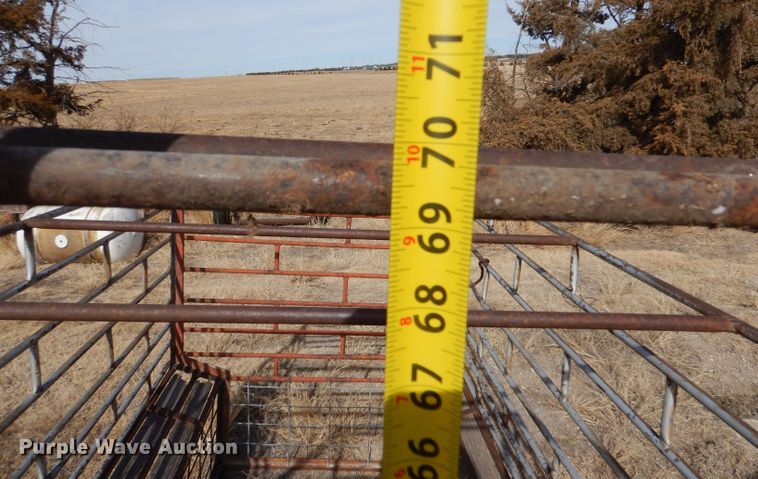 image for item IE9734 Livestock rack