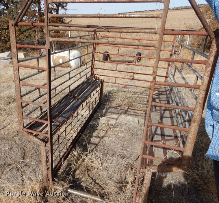 image for item IE9734 Livestock rack