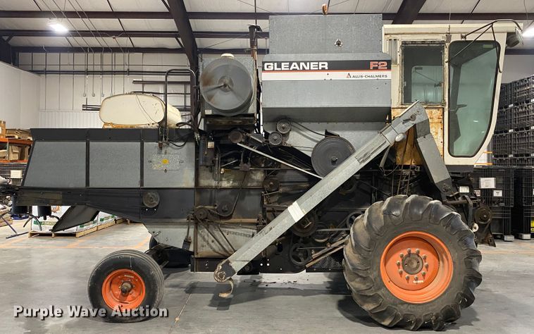 image for item IG9721 1979 Gleaner F2  combine