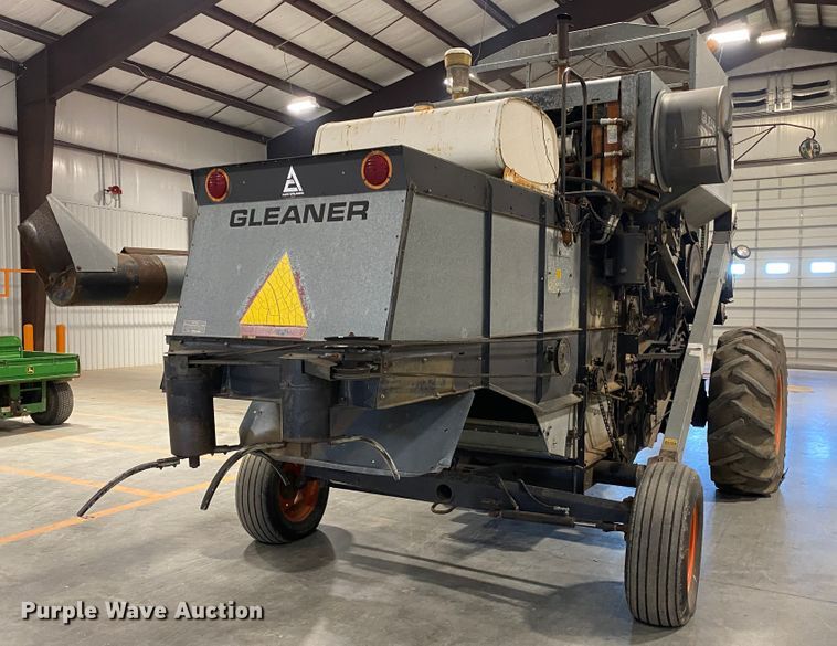 image for item IG9721 1979 Gleaner F2  combine