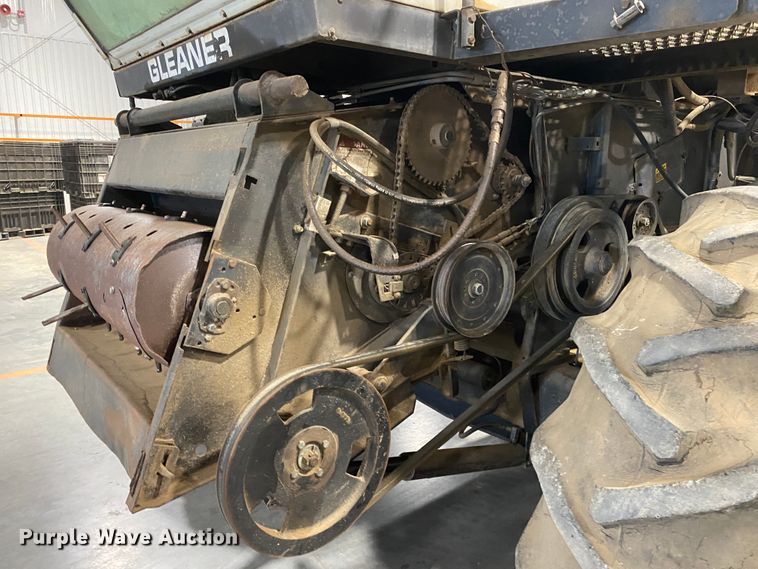 image for item IG9721 1979 Gleaner F2  combine