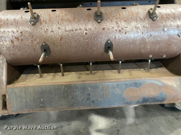 image for item IG9721 1979 Gleaner F2  combine