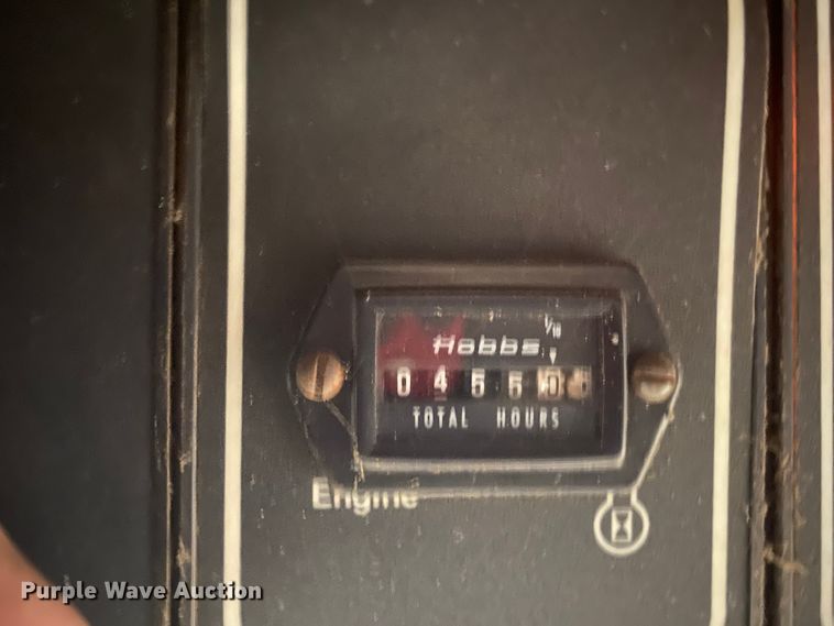 image for item IG9721 1979 Gleaner F2  combine