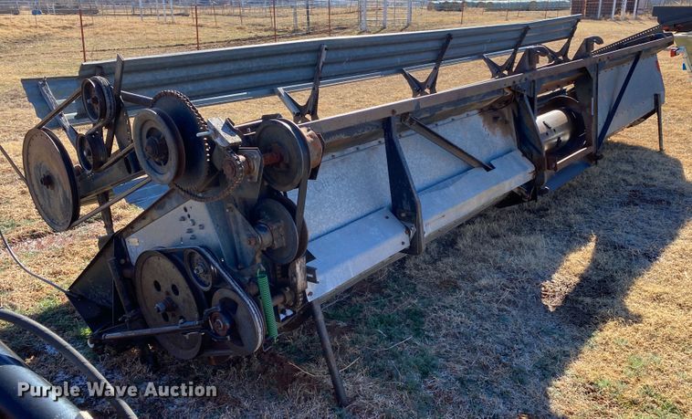 image for item IG9721 1979 Gleaner F2  combine