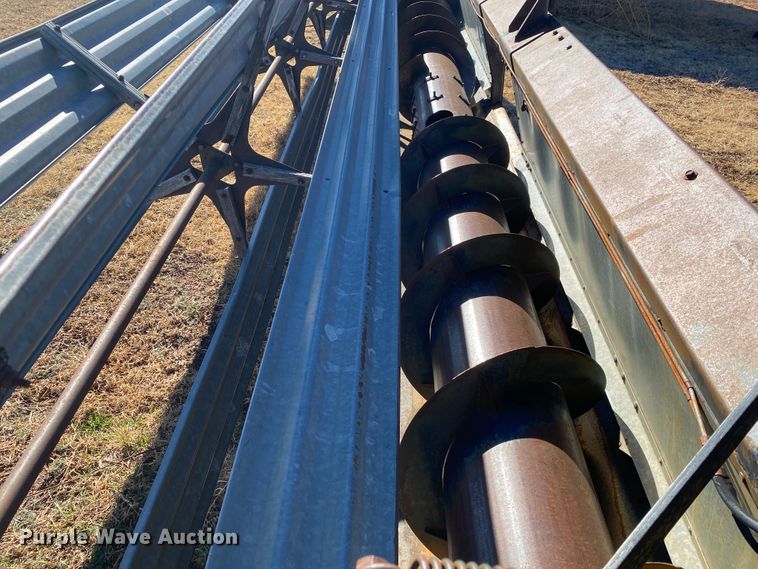 image for item IG9721 1979 Gleaner F2  combine