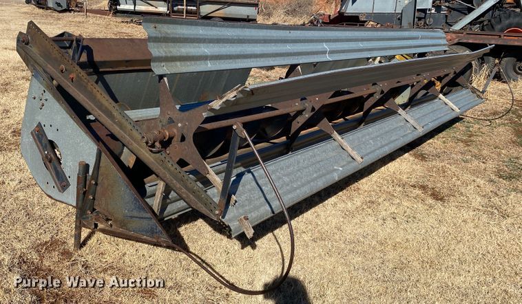 image for item IG9721 1979 Gleaner F2  combine