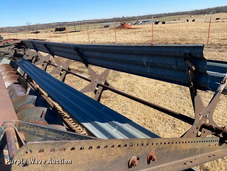 image for item IG9721 1979 Gleaner F2  combine