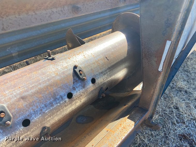 image for item IG9721 1979 Gleaner F2  combine