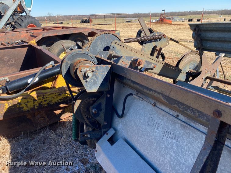 image for item IG9721 1979 Gleaner F2  combine