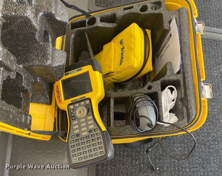 image for item IG9722 Trimble S6 3 DR  robotic total station