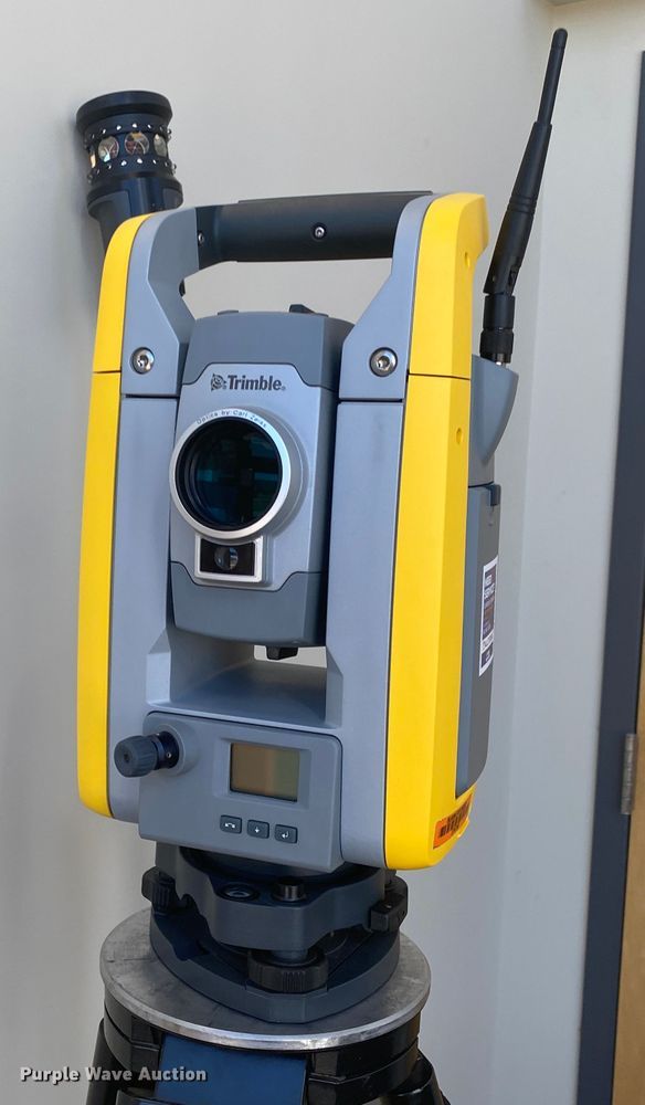 image for item IG9722 Trimble S6 3 DR  robotic total station