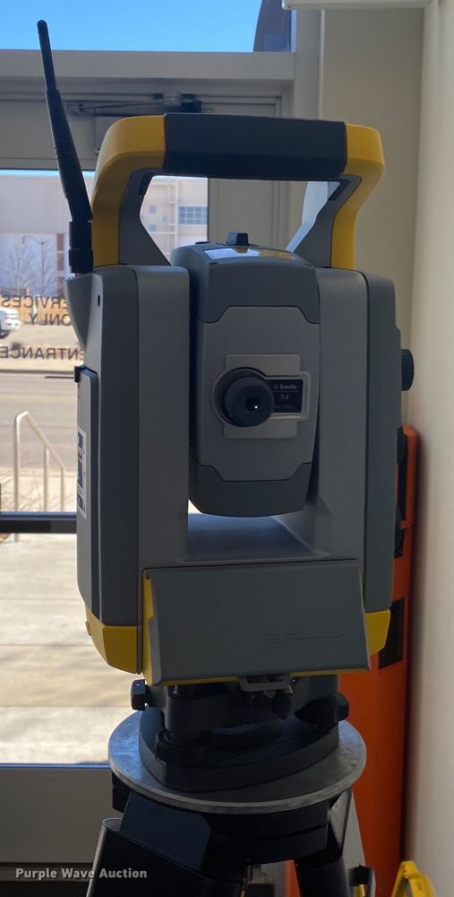 image for item IG9722 Trimble S6 3 DR  robotic total station