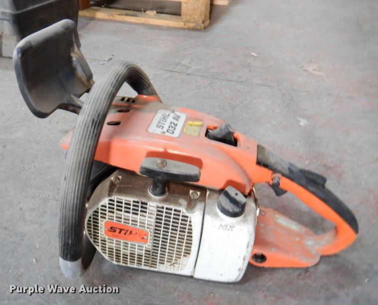 image for item IH9206 Lawn and garden equipment